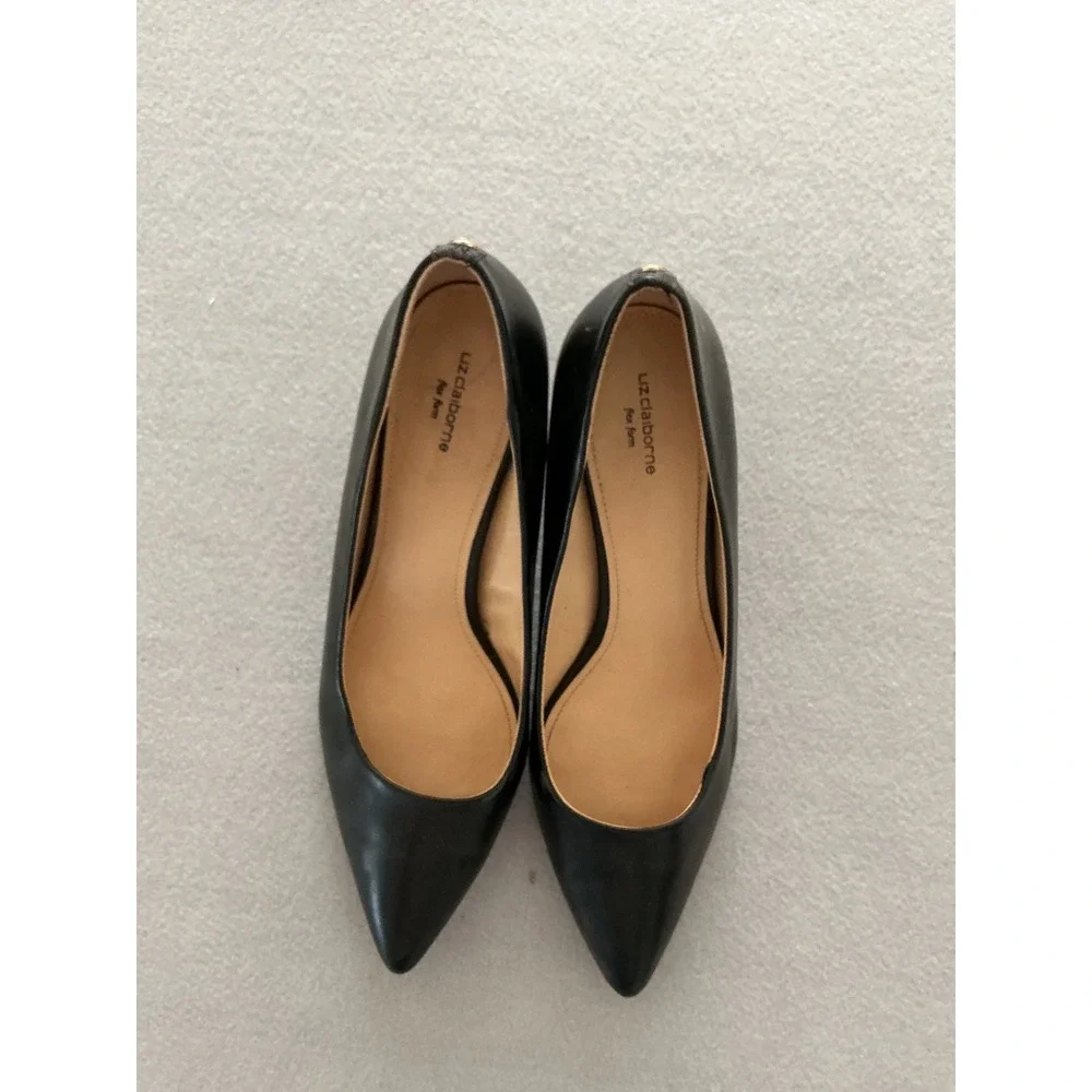 Liz Claiborne Pumps 10M Black Flex Form Pointed Toe Kitten Heels
